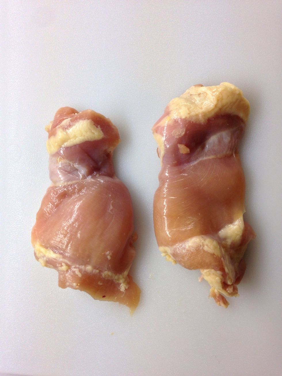 I use two pieces chicken thigh here, you can also use chicken breast.