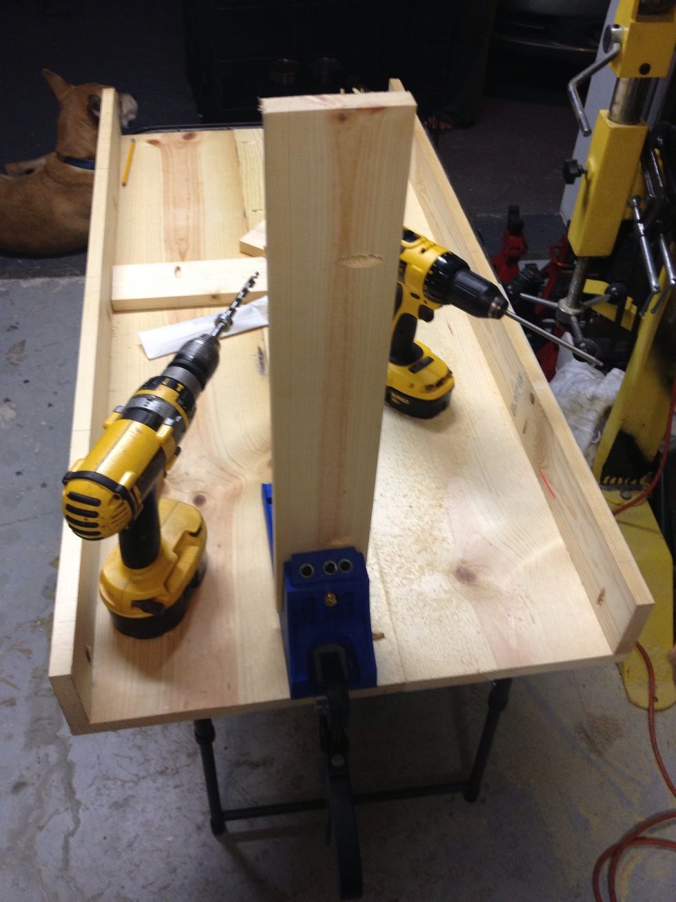 I used 2 pocket holes on the ends