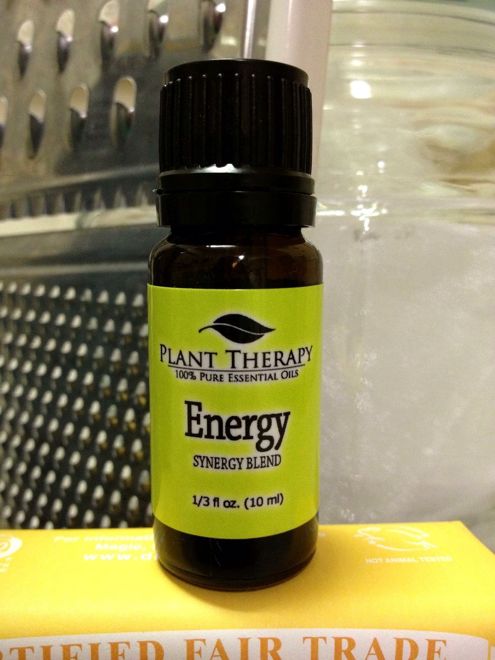 I used a blend of peppermint, rosemary, lemon and eucalyptus essential oils.