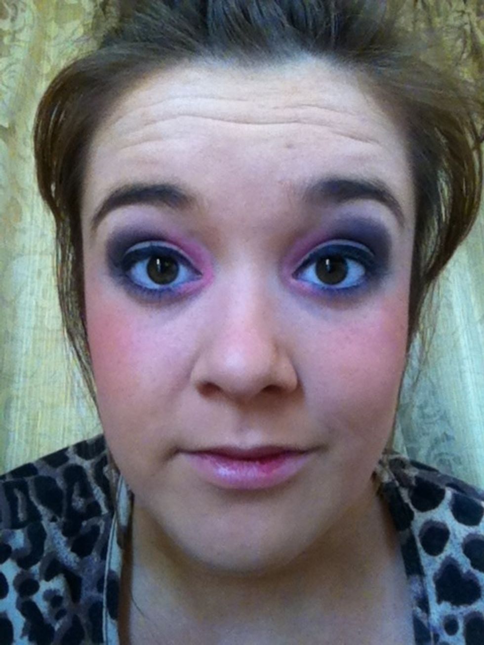 i used a collection 2000 felt tip liner in black to do my top lid :)