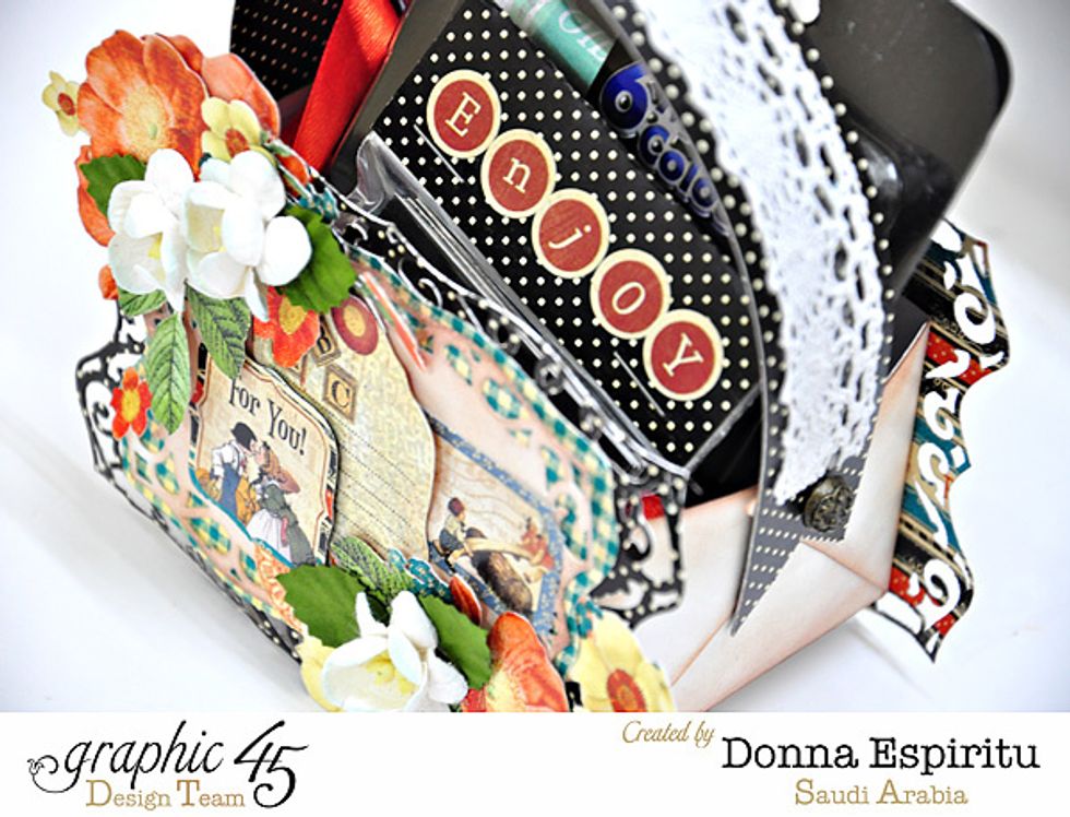 I used a small resealable plastic to store the flash cards and topped it with a folded polka dot black and white paper and some alpha stickers.