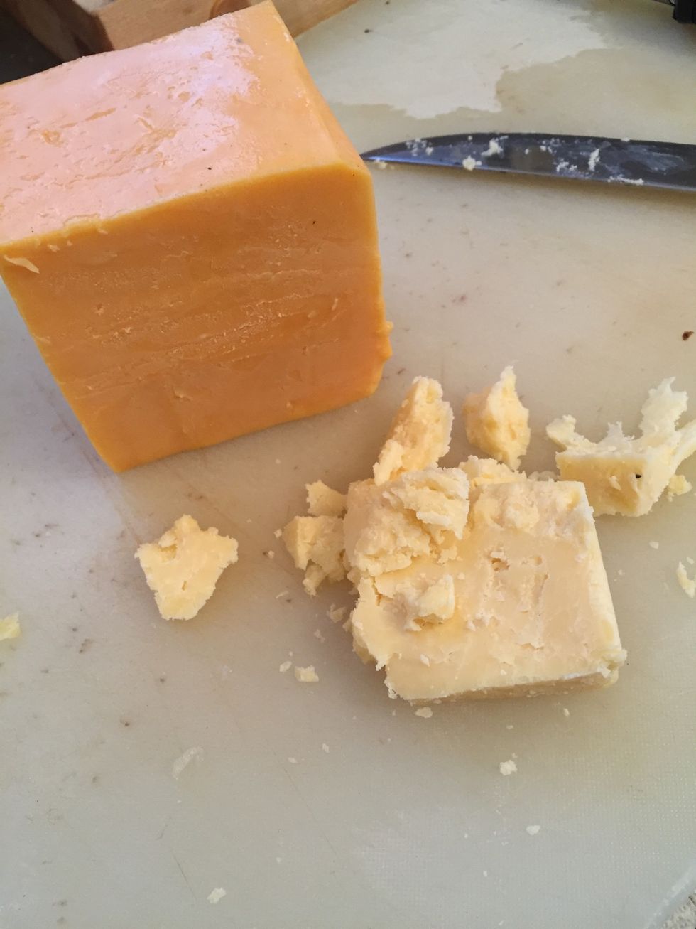 I used an aged white cheddar, and just a regular cheddar in this recipe. I've used lots of different kinds, feel free to experiment with this.\ud83d\ude0a