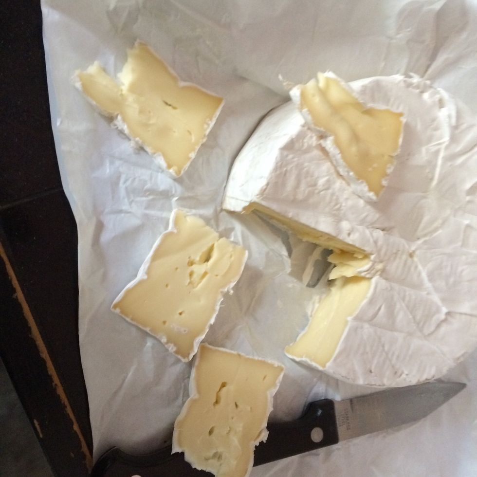 I used Brie for the cheese, cut off the coating off