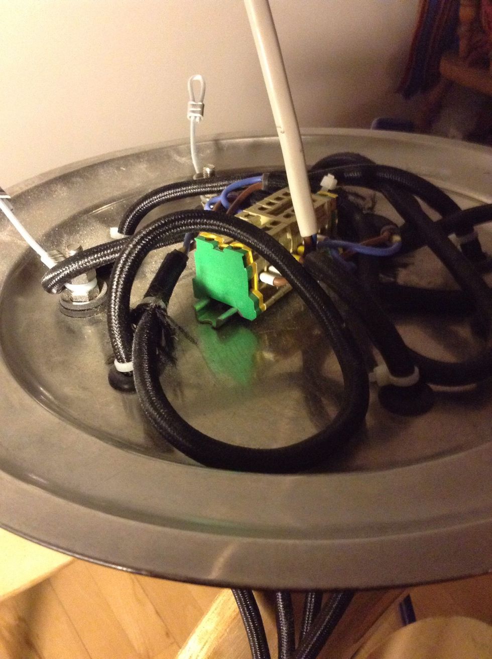 I used mini terminal blocks to connect the wires. They are placed on a small rail which is attached to the base. Note: You can also connect everything in wire connectors.