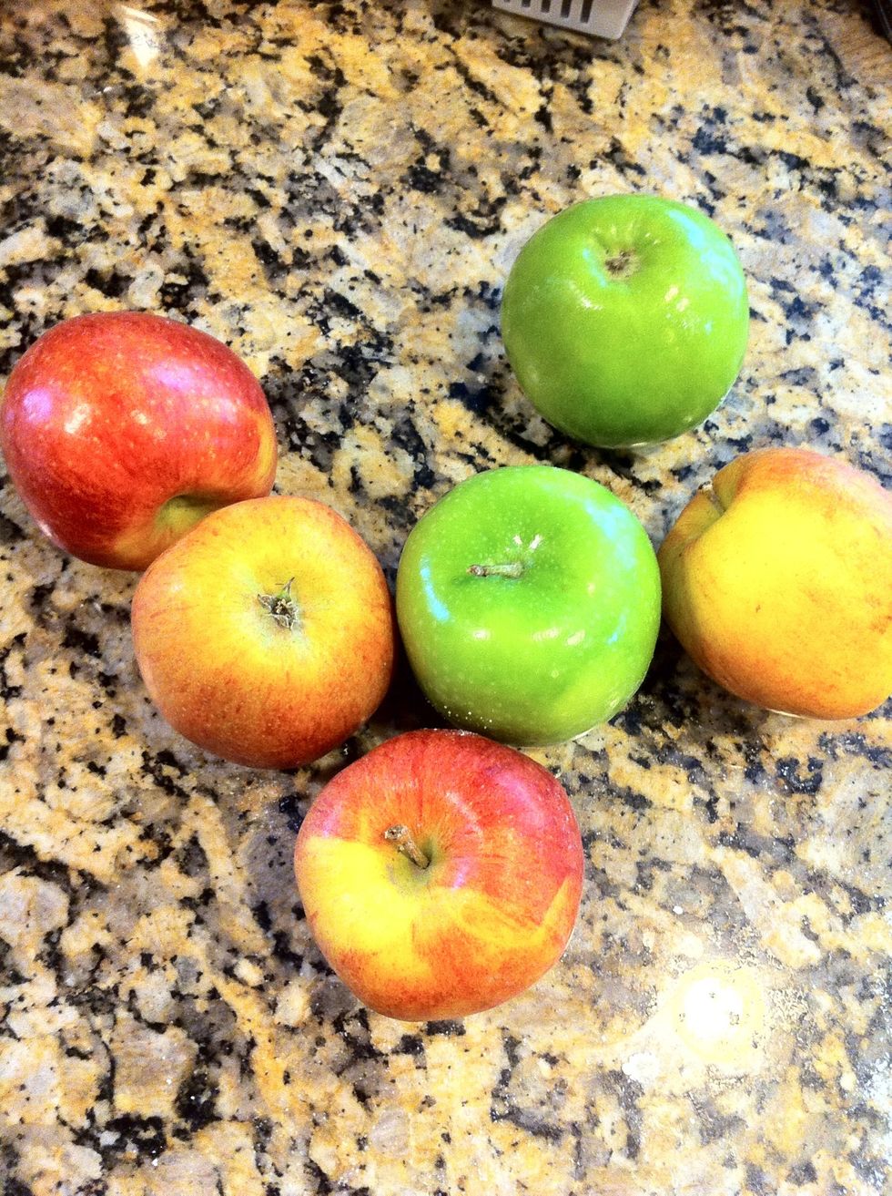 I used mixed apples for the filling but use whatever is handiest.