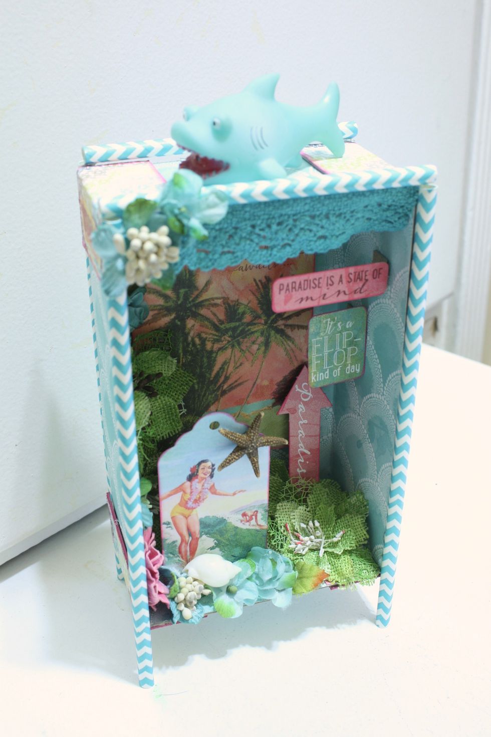 How to make a chipboard shadow box to decorate B+C Guides