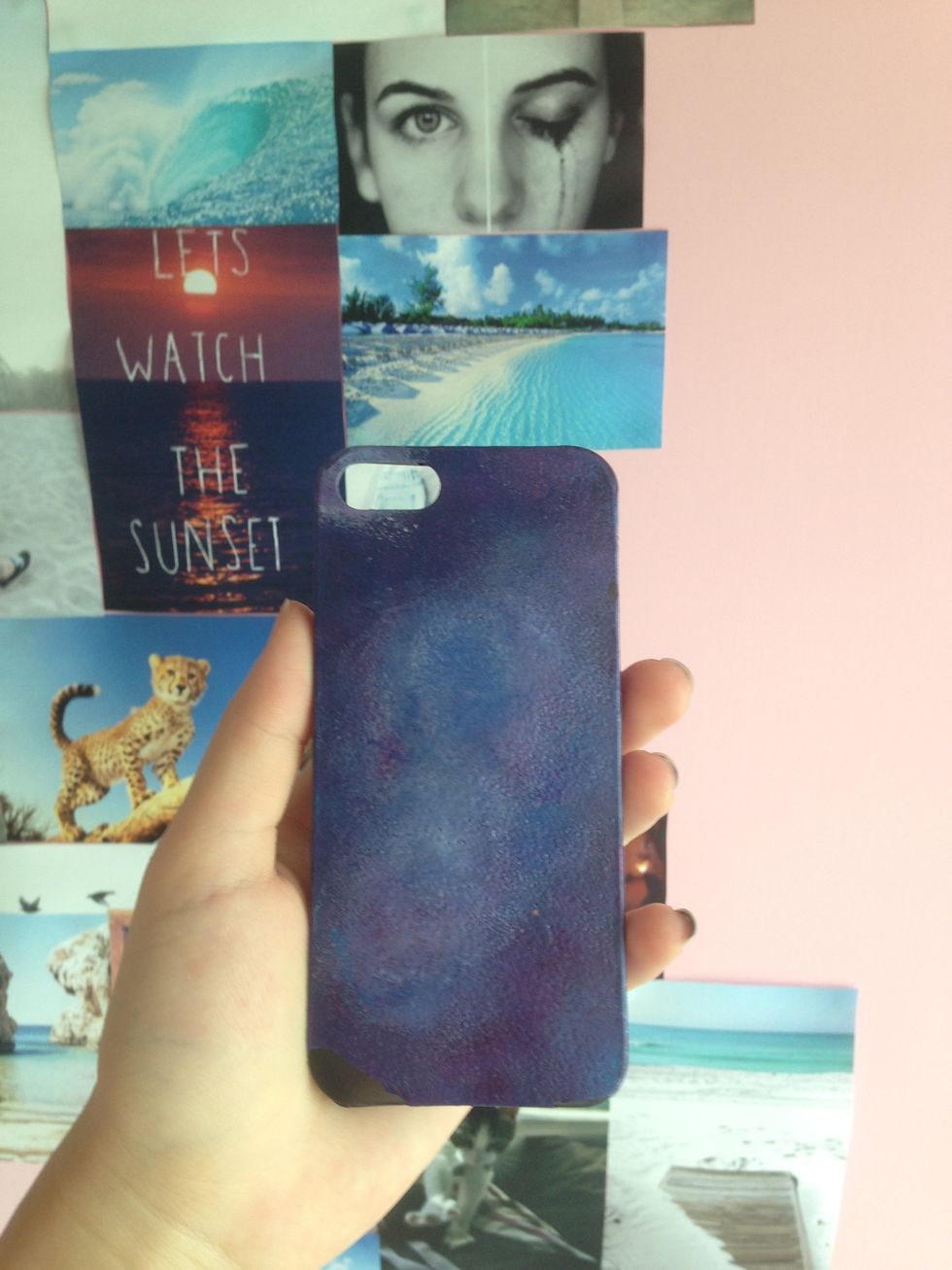I used my phone case as my 'guide'. Tell me if you want a tutorial for making the case above :)