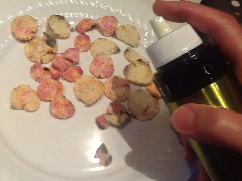 I used olive oil sprayed from a Misto.