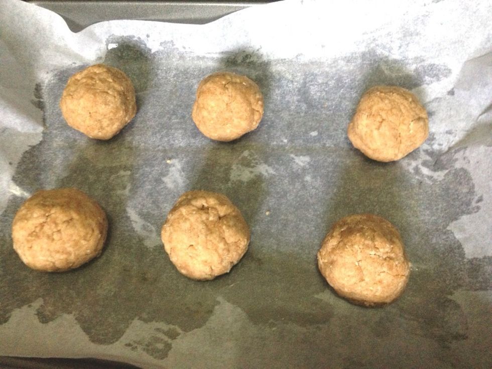 I usually make smaller buns for my dinner rolls. Note: this mini size, is about a golf ball :)