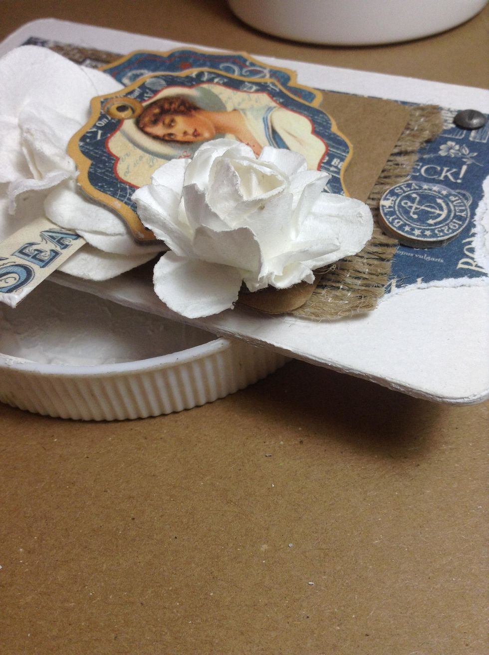 I've inked the edges of the covers with white gesso...