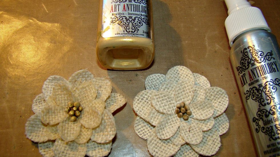 I wanted to sparkle up my burlap flowers so I used Fairy Dust in Gilded Gold and Ice and then dabbed on Metal Effects in Gold on the flower centers.