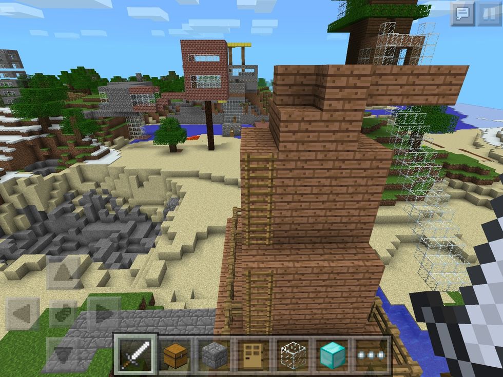 I was discovering some TNT earlier, see left.