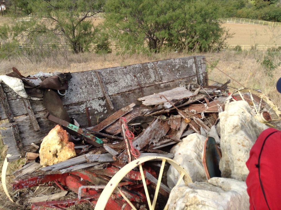 I wonder how the wagon got like that(day1).