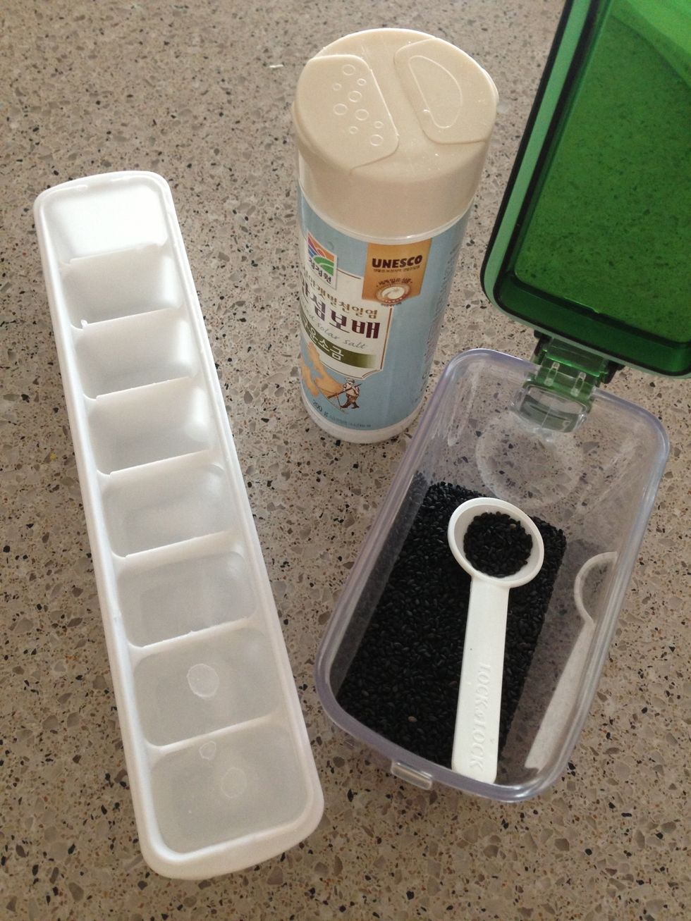 Ice cube, pinch of salt to season if needed, sprinkle black sesame at the end.