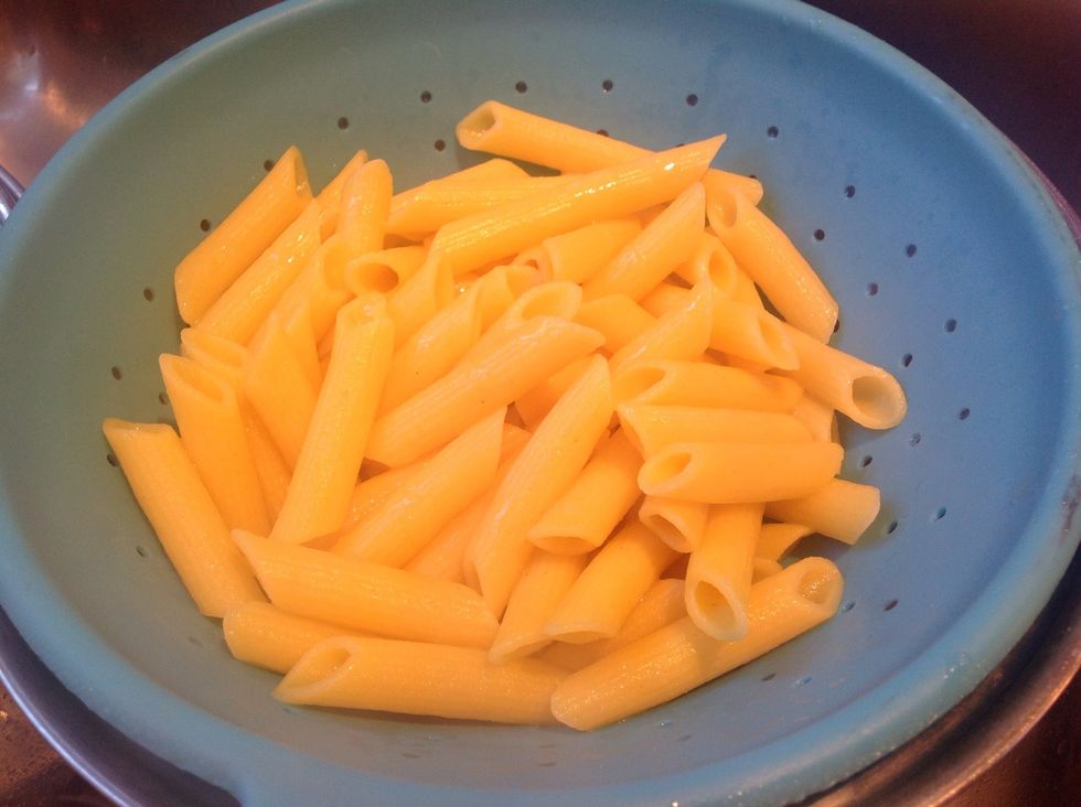 Ideally around now your pasta should be ready. Drain and toss in some olive oil so it doesn't get sticky.