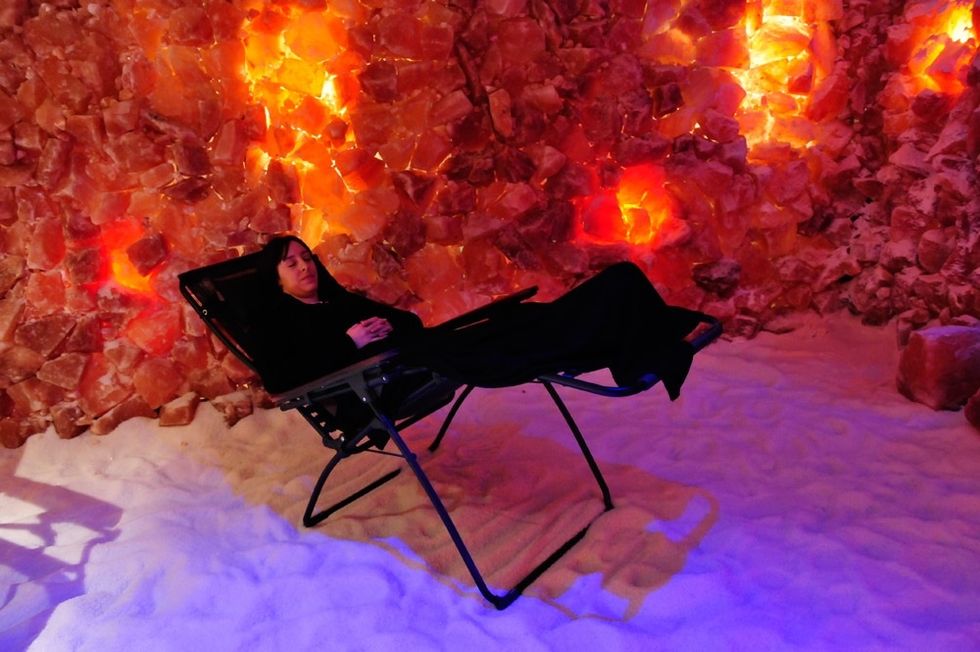 Ideally you want to go to Himalayan salt crystal room for the therapy as I don't have one near me this is the next best thing