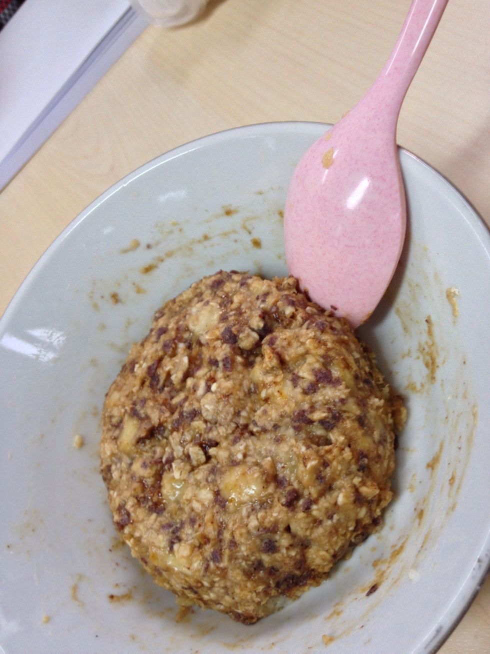 If it is firm enough, it will pop easily. At this point you can transfer to another plate or just eat it from the bowl. Well, for presentation's sake I choose no.2 option :)