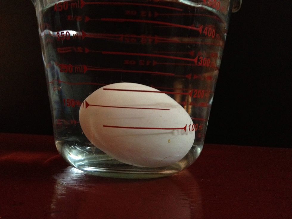 If it's newly-laid, it will lie on the bottom - fresh. Ideal for poaching, frying or mayonnaise, which you can whip up from my "Healthy Mayonnaise in Seconds" Snapguide.