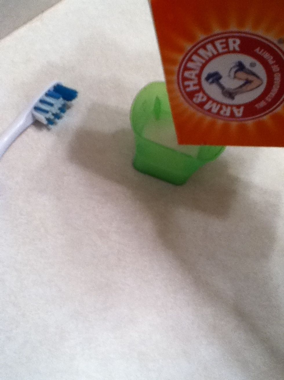 How to brush your teeth with baking soda B+C Guides