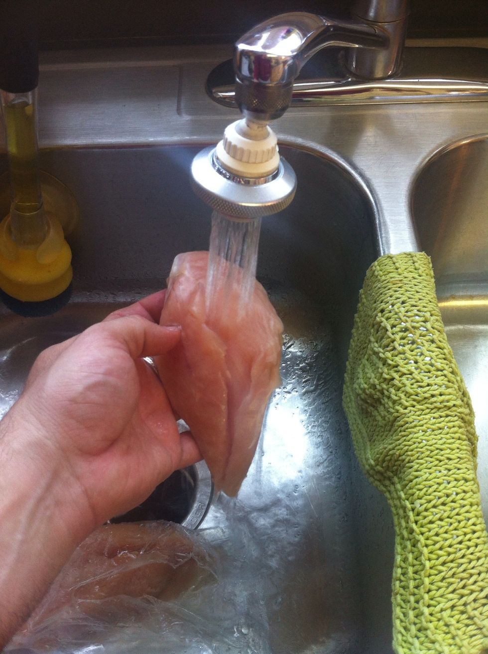 If not marinated, rinse the chicken in cold water.