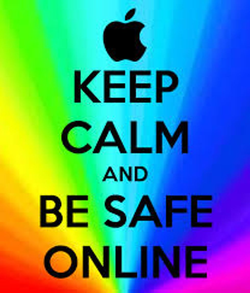 if somebody is talking to you and you dont no them and they tell you to do some really rood things all you should do is turn off you laptop or you could blook them