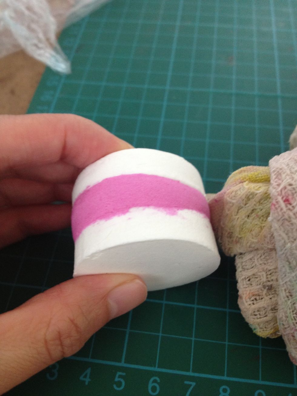 If the pink dirty the side, just clean up by a wet towel.