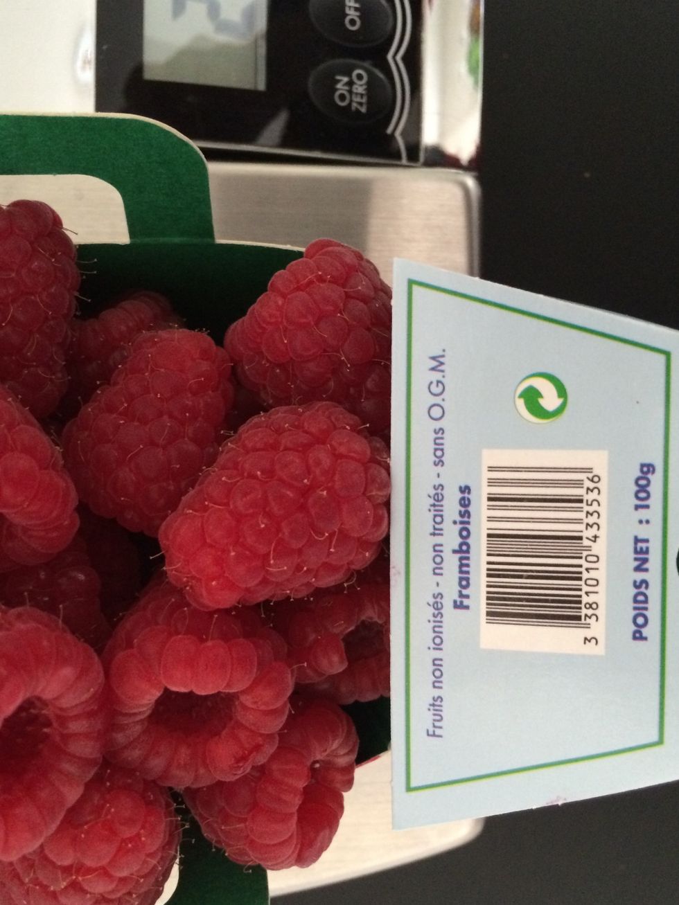 If using Fresh raspberries, just put them in a blender with agave syrup (1 TBsp per 150 g). Reduce them to a pur\u00e9e and refrigerate until needed