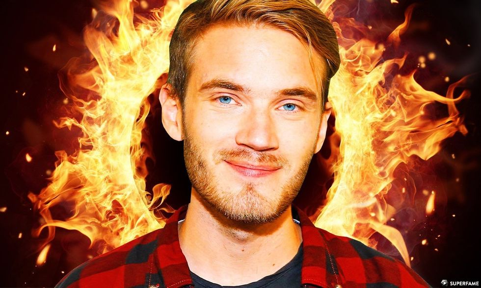 if you a youtuber like this and you have so much fans and subs don't share your details to anyone