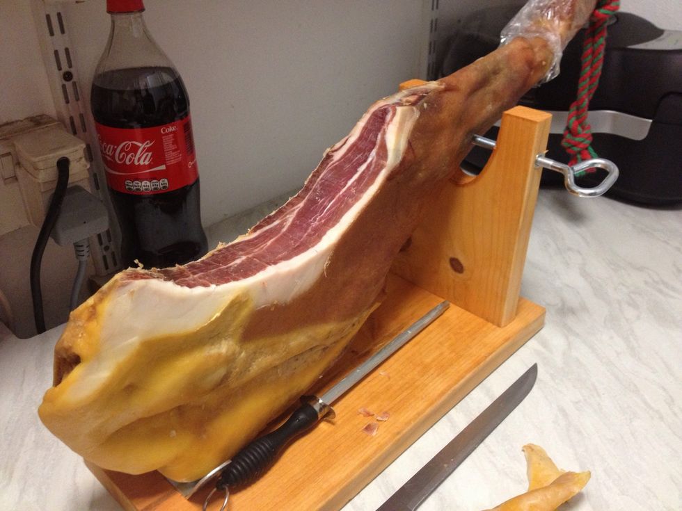 If you can afford, these hams are worth the time and effort!! Aim for around \u00a350-90 for one of these but they'll last for ages!!!