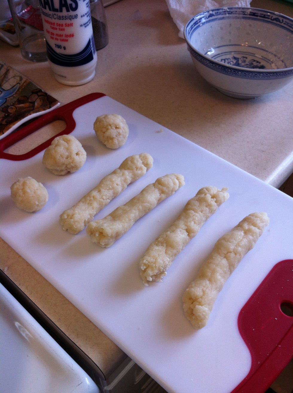 If you don't have a pipe or want to quickly make the churros, just roll the dough into balls or logs. In my opinion, thin logs taste better than the balls because it holds the sugar better.