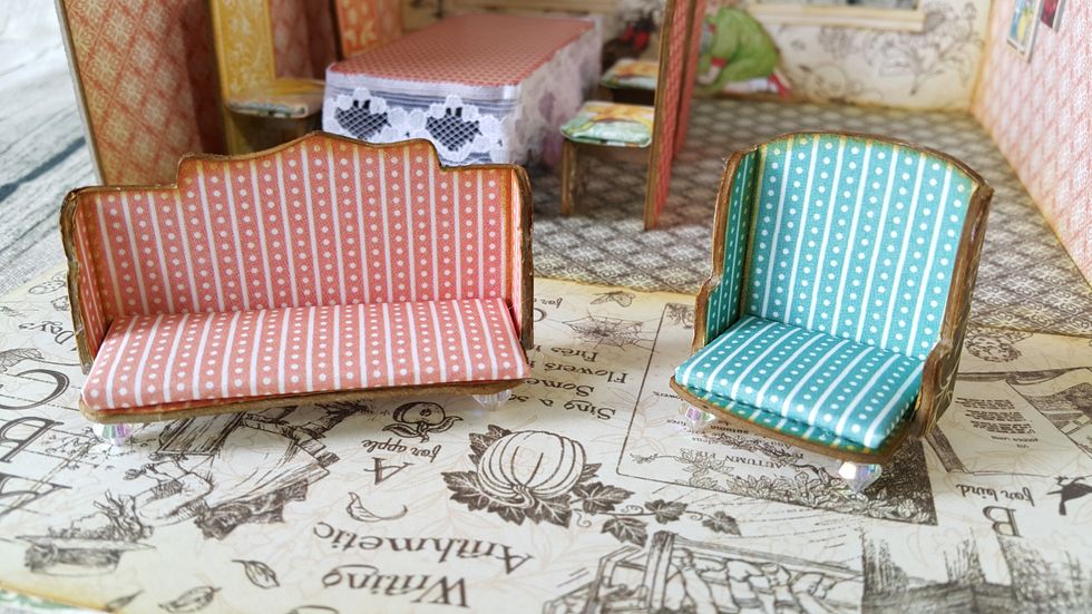 If you don't have the dies, just search them on Pinterest, there are a lot tutorial for diy furniture.