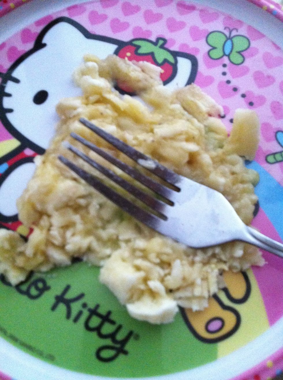 If you don't use maple syrup for your baby a good idea and healthier is caramelized banana, it's really easy you just smash half a banana and place it in Pan for about a minute And a half