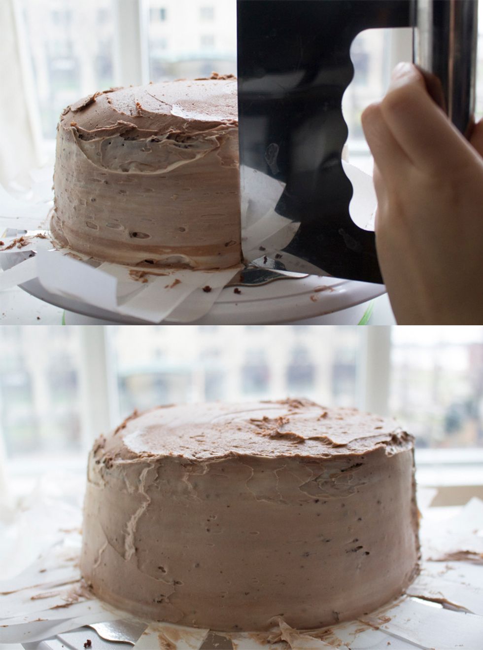 If you have this, use a bench scraper to smooth your buttercream layer (or cake spatula will suffice).