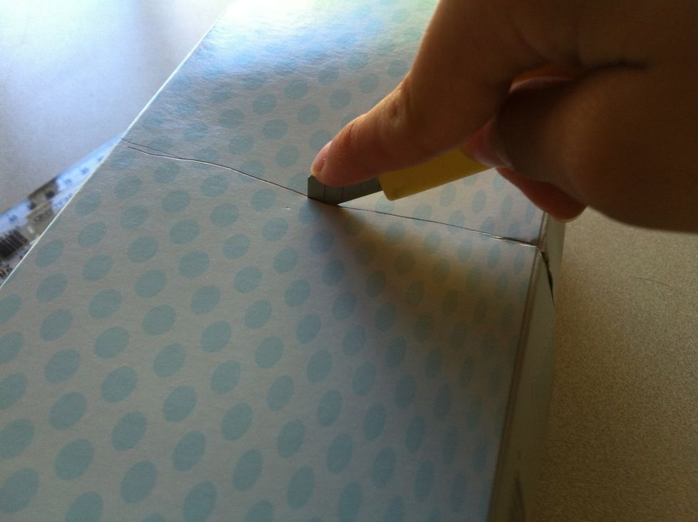 If you have trouble starting to cut then you can use a razor blade