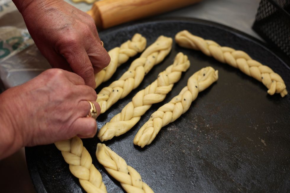 If you know how to plait hair, this shouldn't be too hard. Gents who are balding can skip this part. Lol. Oops a little off topic.. We're almost done...