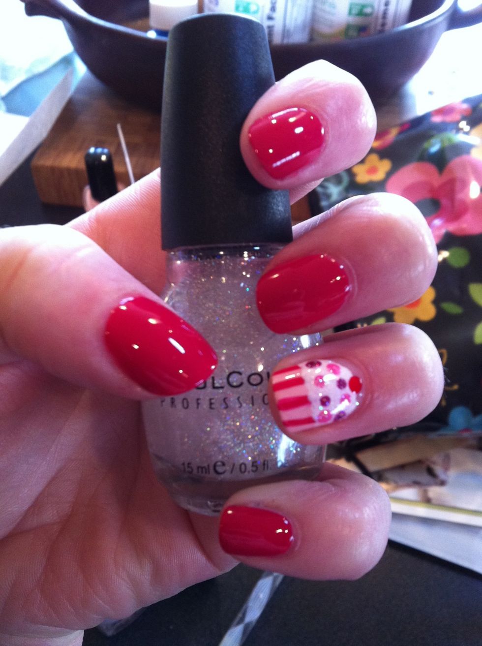 If you like, add a clear glitter to the frosting part, then apply a quick drying topcoat to all your nails.