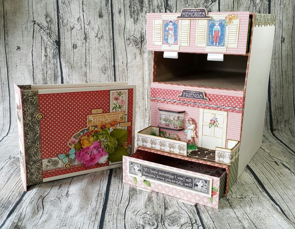 If you like just to have storage, make one more drawer for the first floor which is the same size as the top floor.