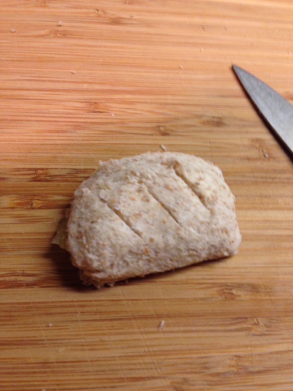 If you like, you can make some decorative cuts on the top of the Pies