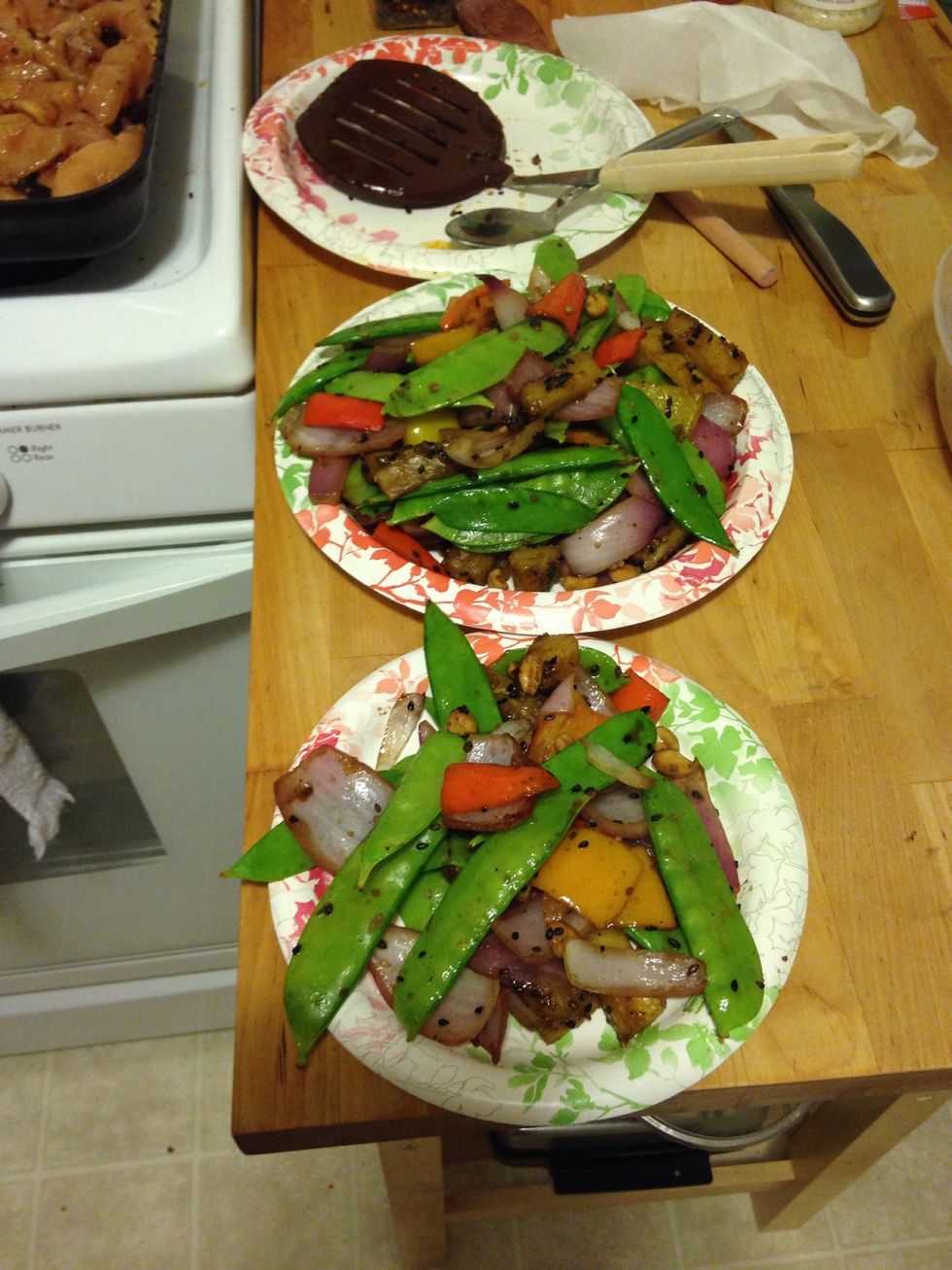 If you only have one large pan, sit aside and it's time to cook the chicken.
