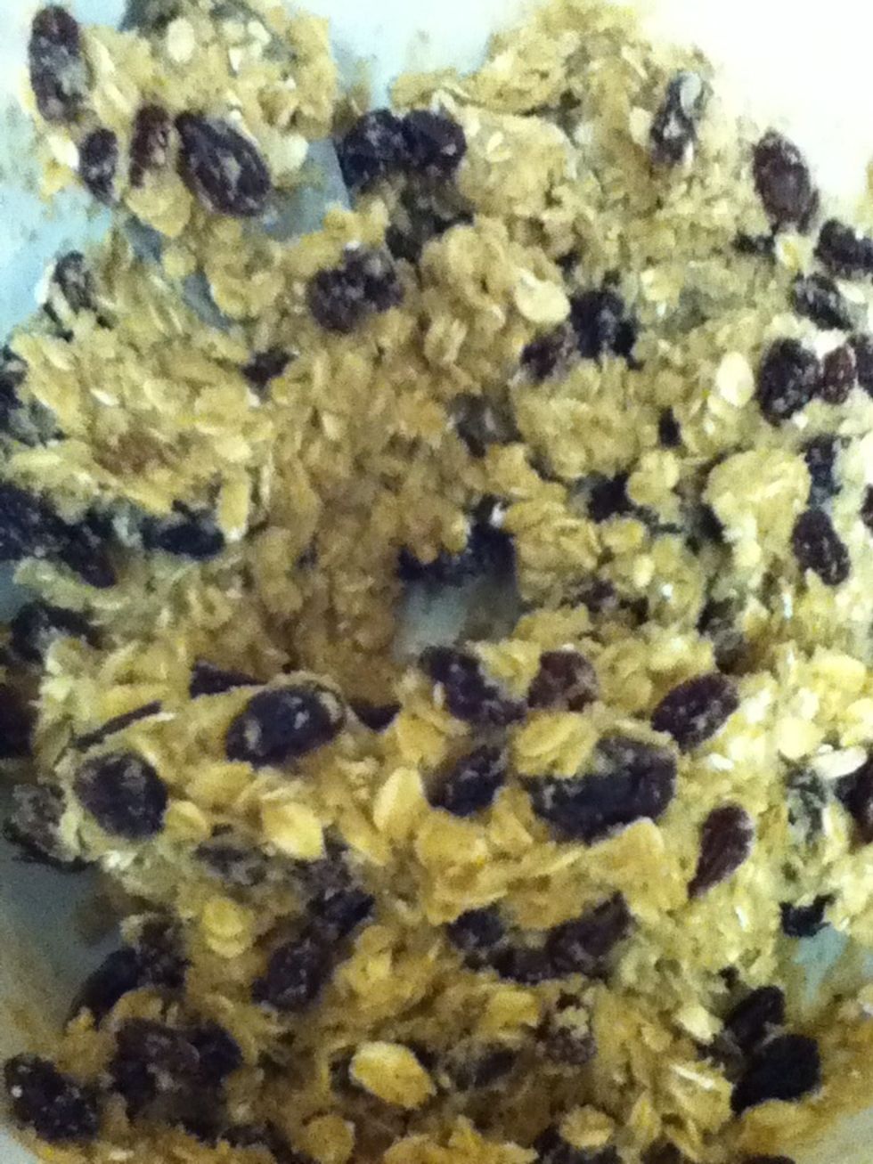 If you're like me and you aren't worried about salmonella, feel free to taste test at this point ;)