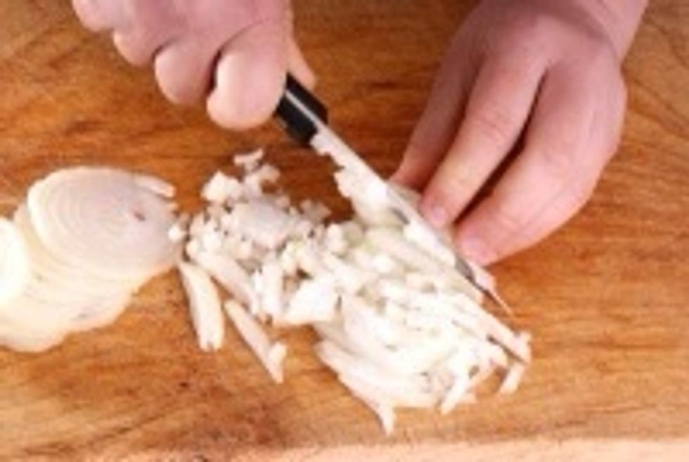 How to remove onion and garlic odor from your hands B+C Guides