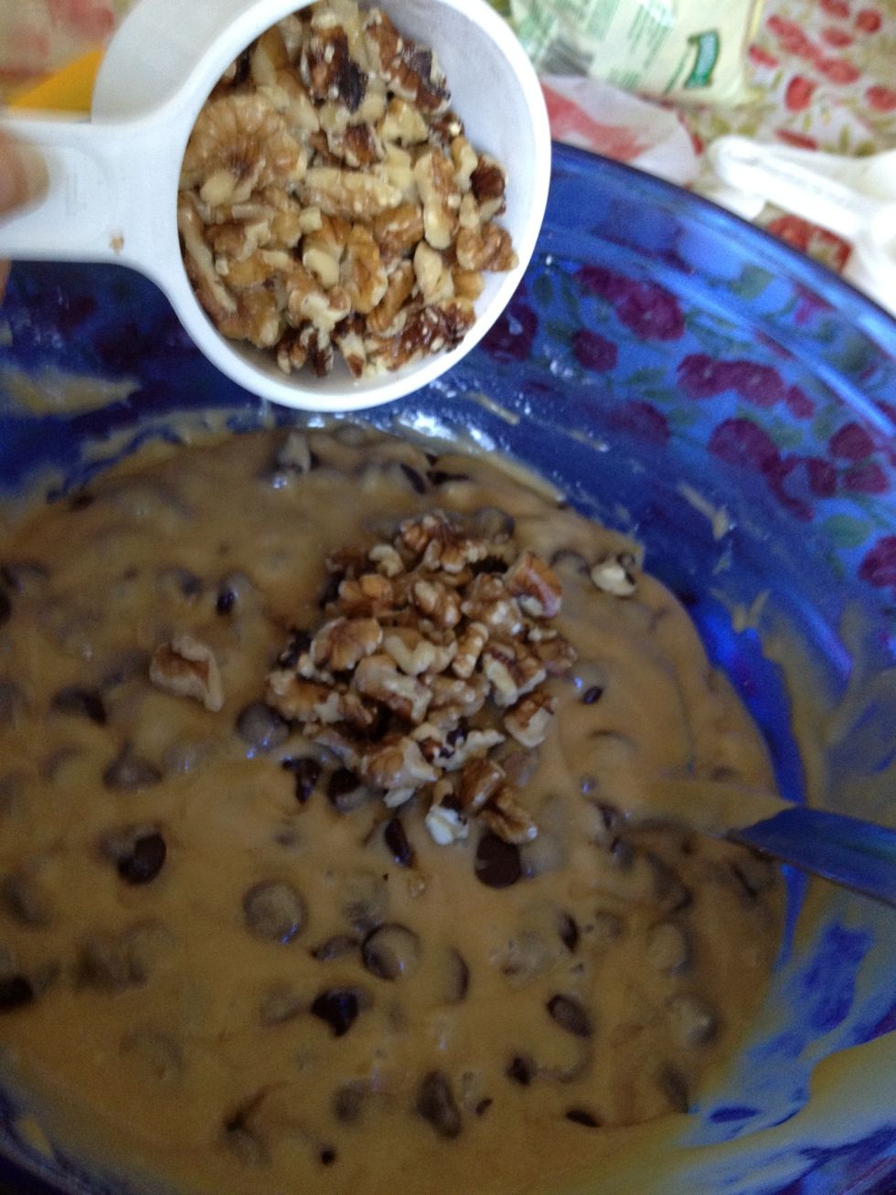 If you want to add nuts (optional), do it now.