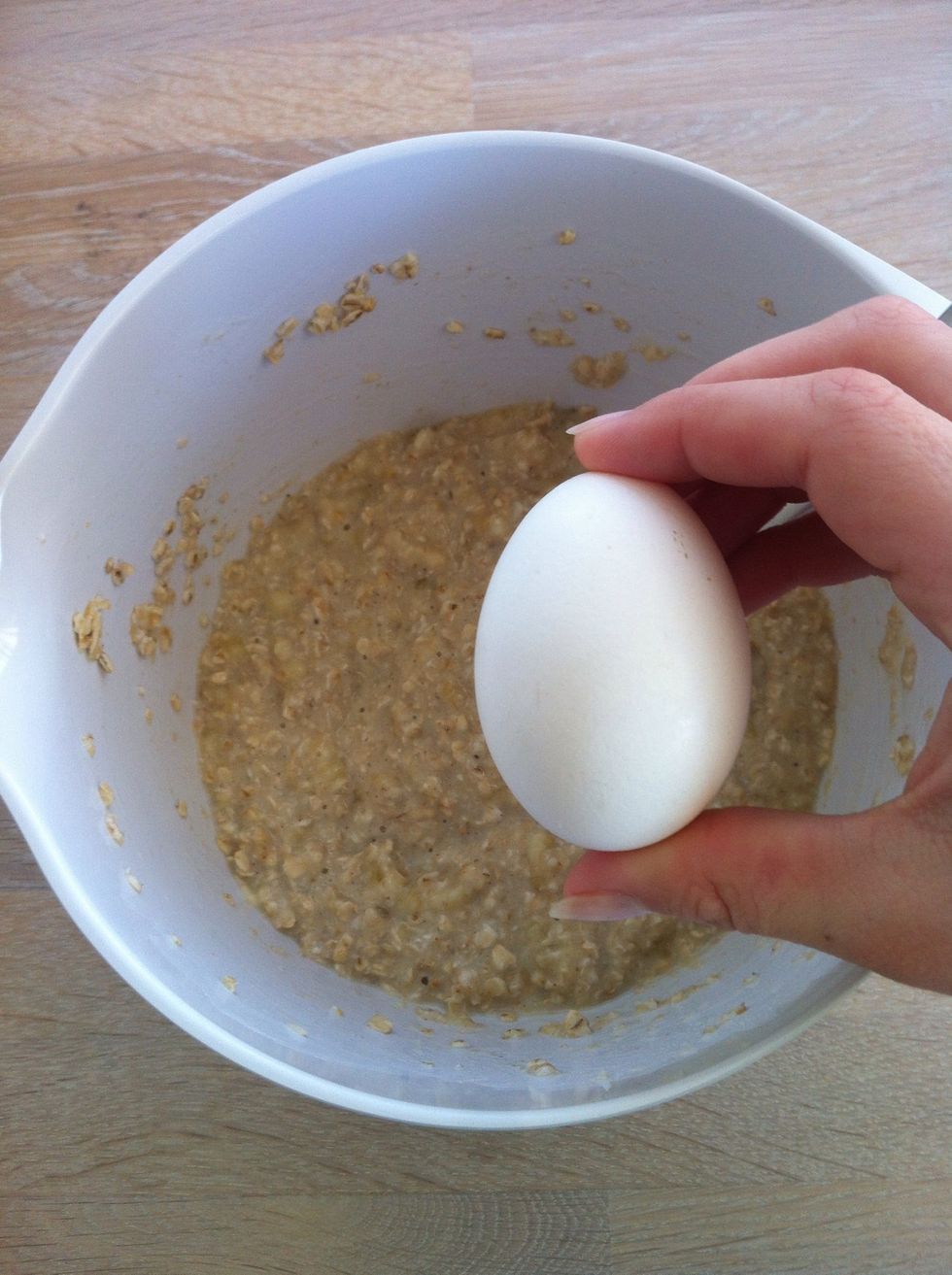 If you want your pancakes to be extra crispy you can add 1 egg, but it's not necessary :-)