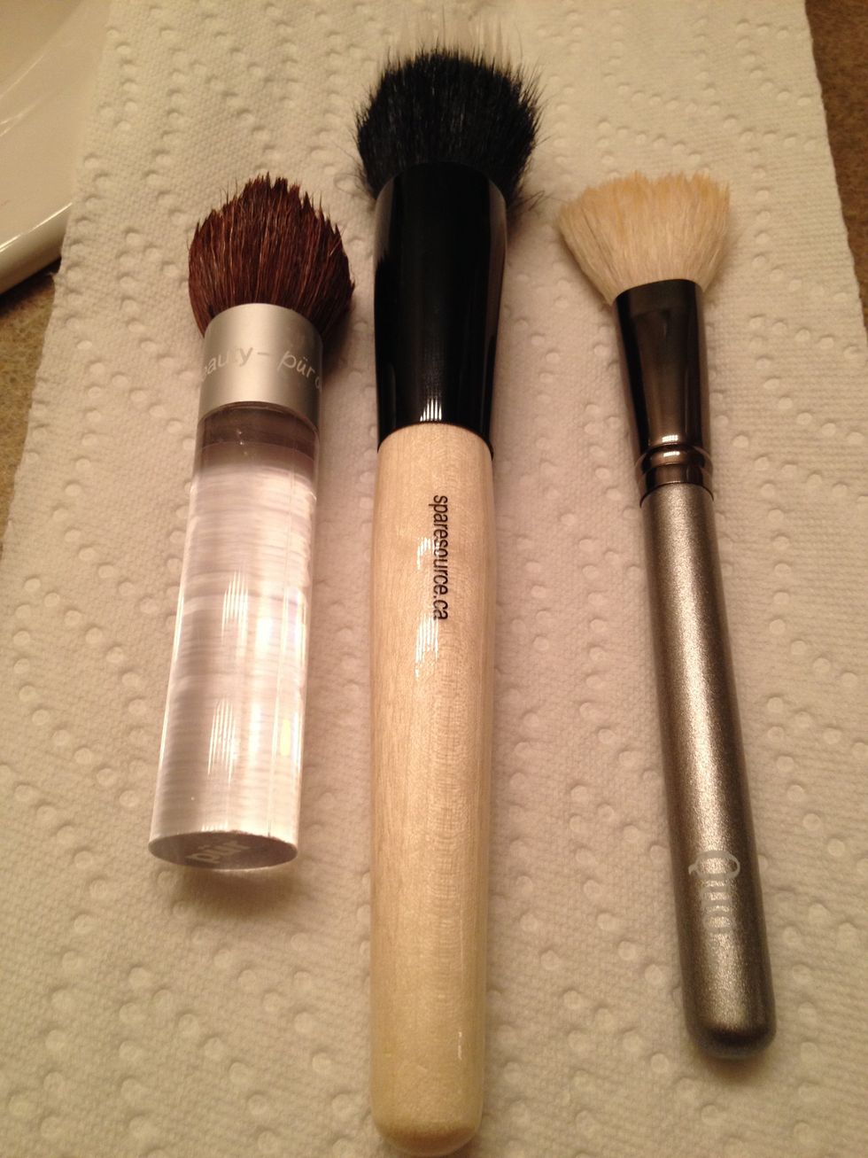 If you would prefer to use paper towel to flat dry your makeup brushes... that's perfectly fine!