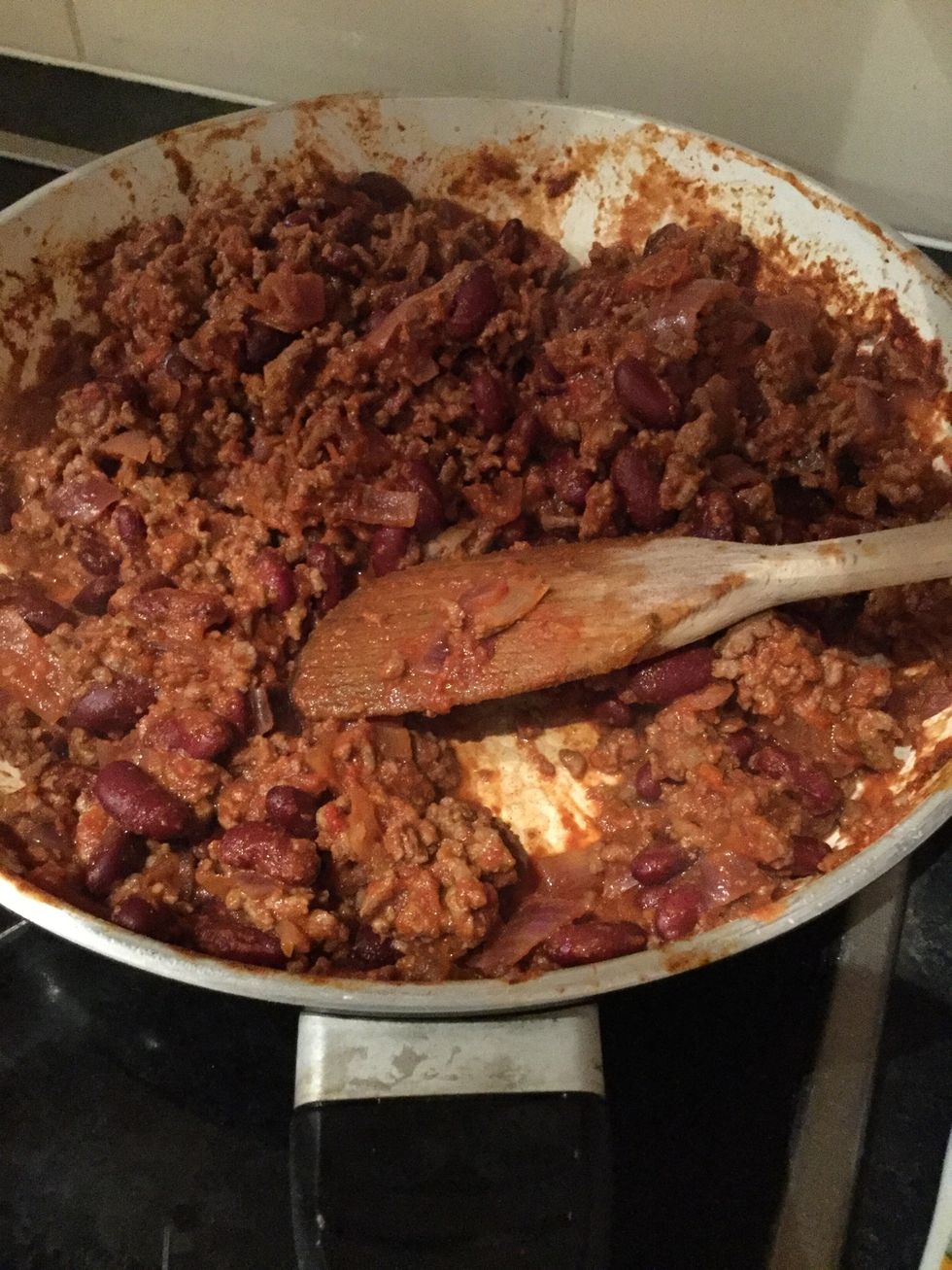 If your chilli becomes dry adds more tomatoe puray