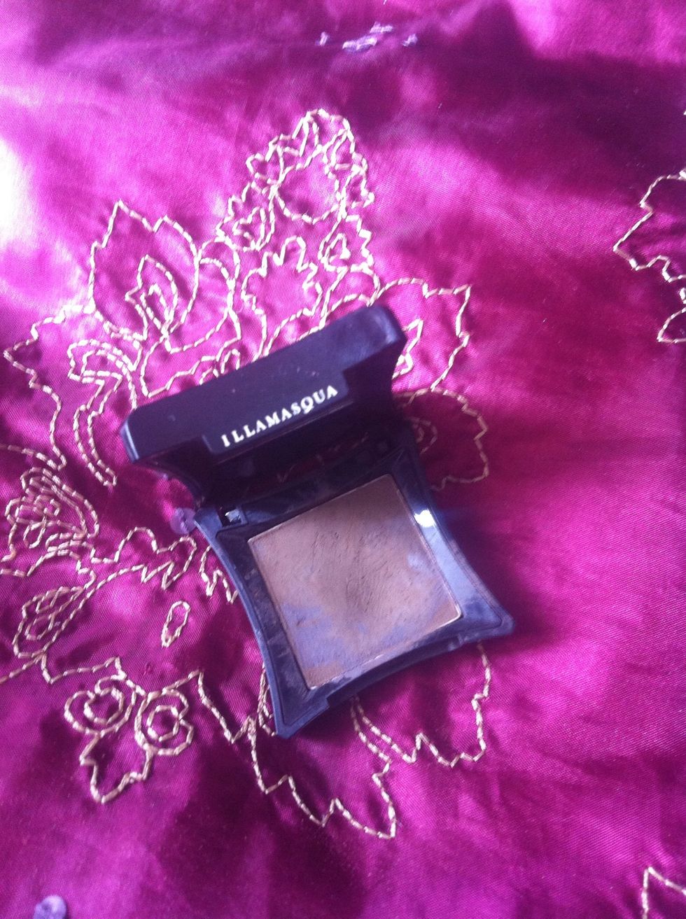 Illamasqua eyebrow cake my colour or for brunettes is thunder