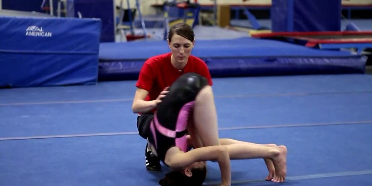 Mat Forward Roll How to perform a forward roll - B+C Guides