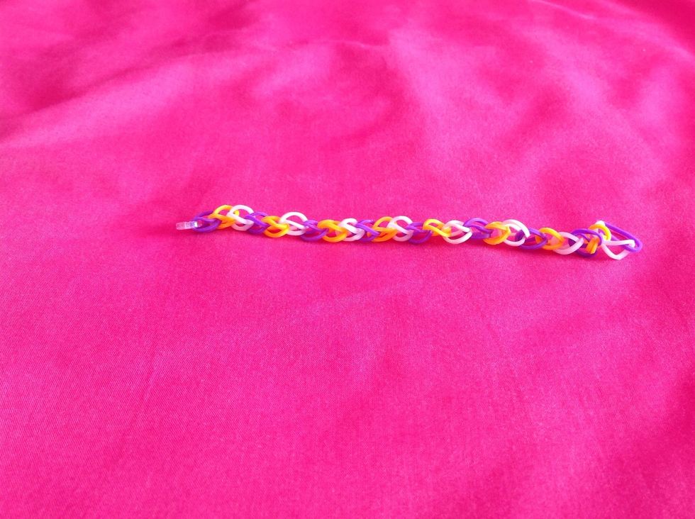 How to Make a Rainbow Loom Single Bracelet B+C Guides