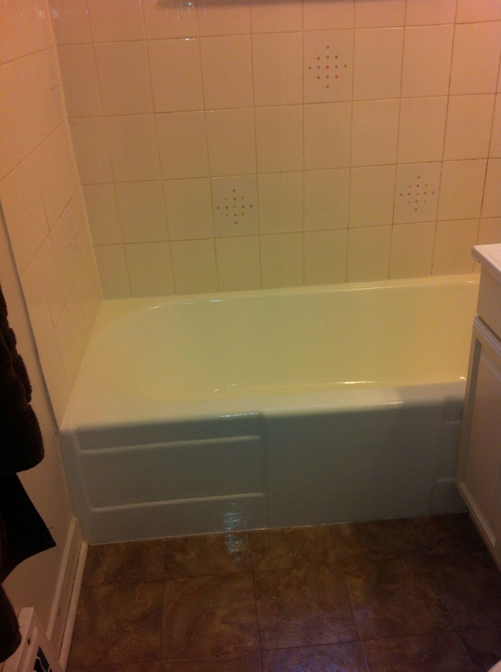 How to refinish your bathtub with rustoleum kit B+C Guides