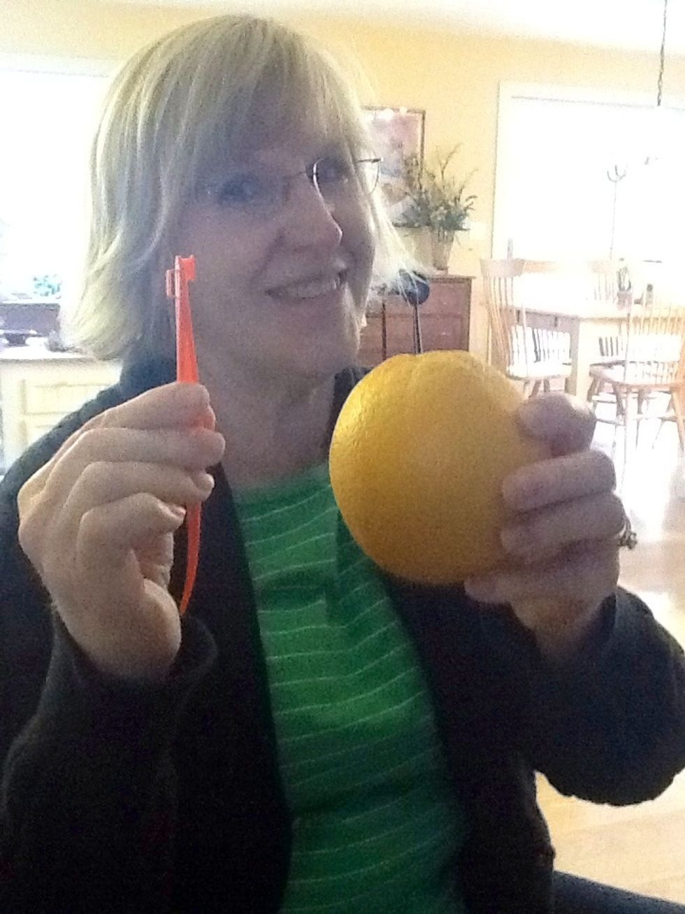 How to use a pampered chef orange peeler B+C Guides